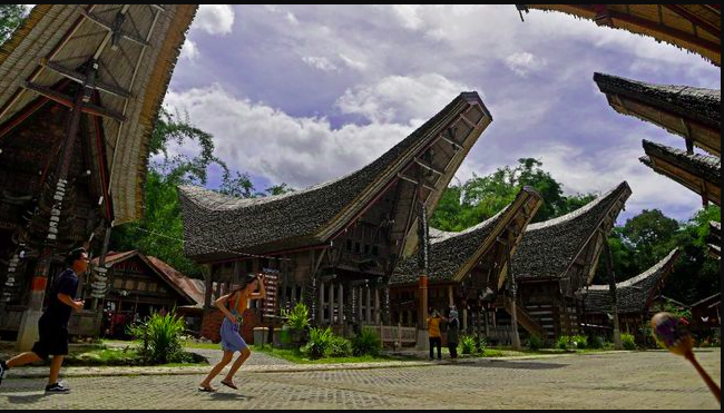 jelaskan akibat yang ditimbulkan dari keberagaman sosial budaya